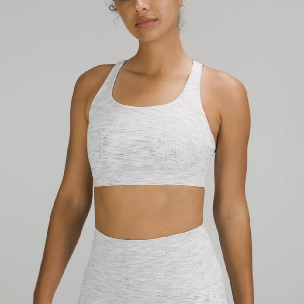 Lululemon sports bra